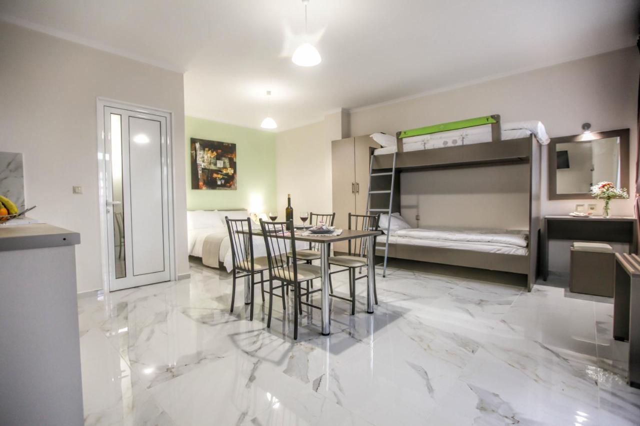 Del Sol #2 Meteora Luxurious Family Suites Kalambaka Zewnętrze zdjęcie